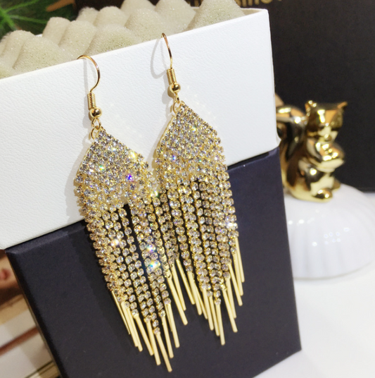 Chic Party Earrings with Luxurious Tassels