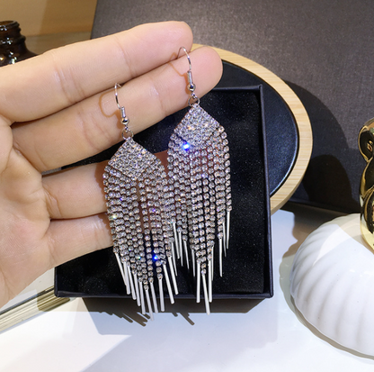 Chic Party Earrings with Luxurious Tassels