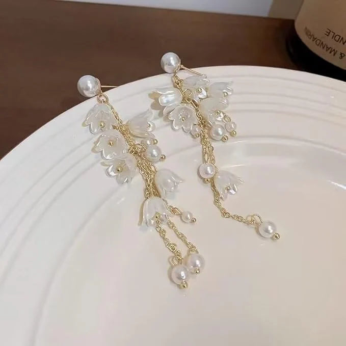 White pearl fashion Korean style stainless steel earrings for women